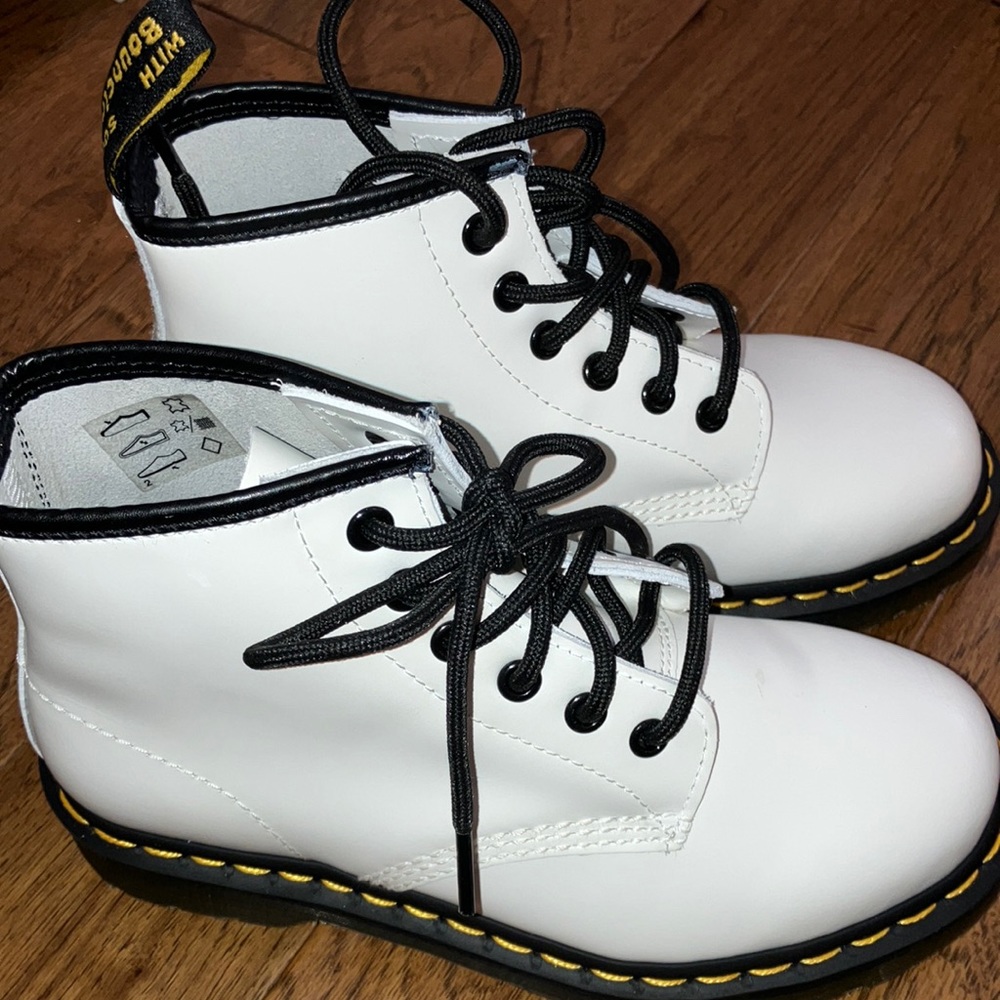 Dr Martens Shoes